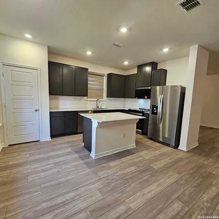 $2,200 | 14839 Vance Jackson, Unit 911, San Antonio, TX 78229