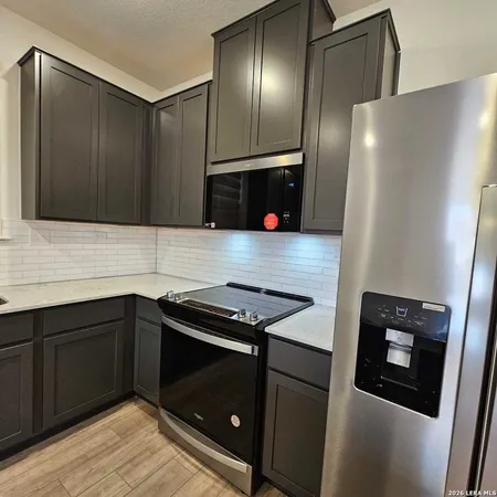 $2,200 | 14839 Vance Jackson, Unit 911, San Antonio, TX 78229