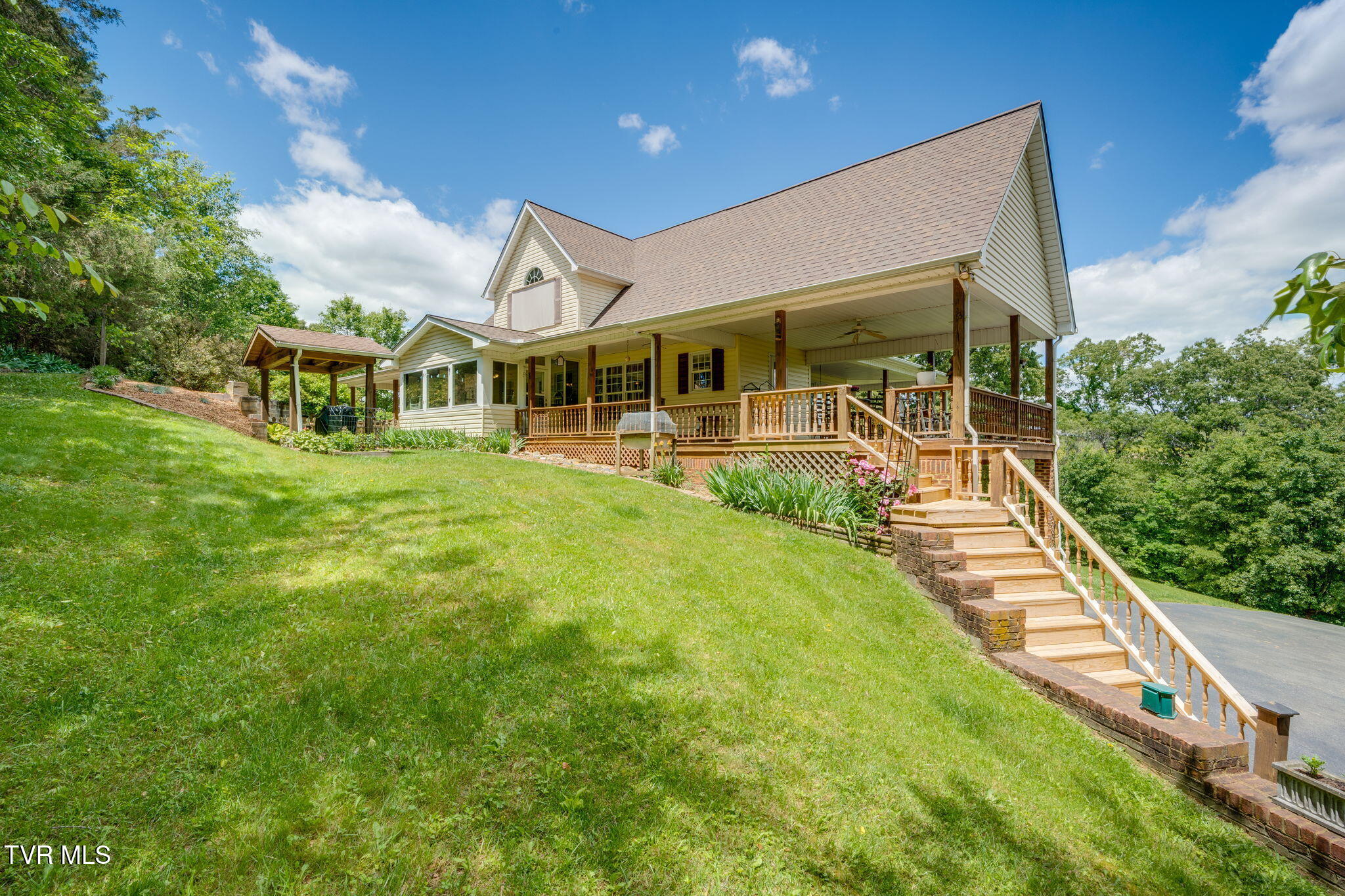 490 Cockatiel Road Limestone, TN 37681 - Photo 6 of 85 046