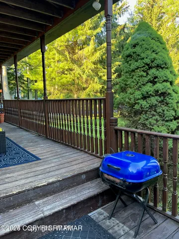 $2,400 | 1144 7 Nations Drive, Tobyhanna, PA 18466