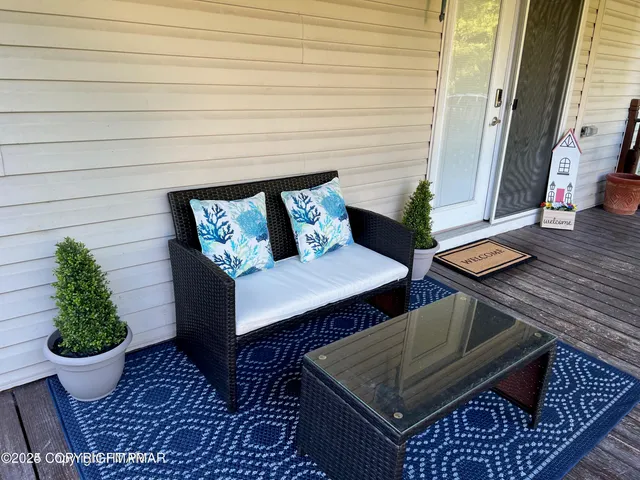 $2,400 | 1144 7 Nations Drive, Tobyhanna, PA 18466