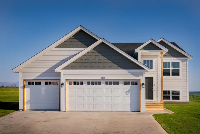 $379,900 | 4739 8th St Loop Northeast, St. Cloud, MN 56304