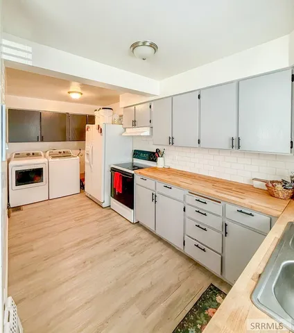 $180,000 | 635 Decoria Avenue, Arco, ID 83213