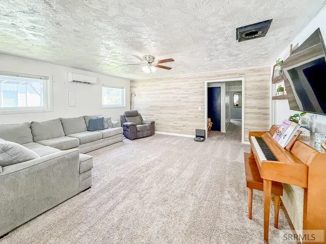 $180,000 | 635 Decoria Avenue, Arco, ID 83213