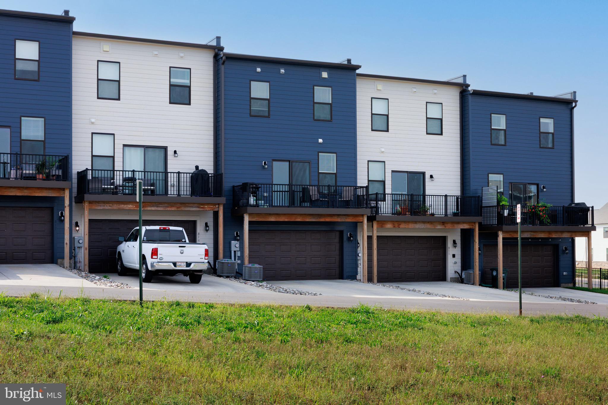 813 Bond Street Frederick, MD 21701 - Photo 43 of 46 a car parked in front of a brick building
