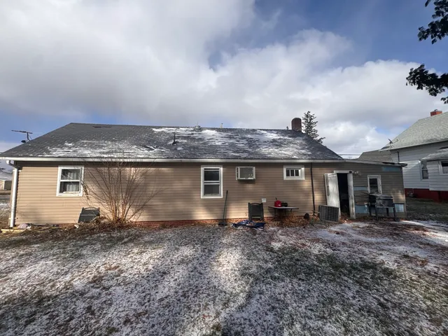 $13,000 | 315 West Washington Street, Blandinsville, IL 61420