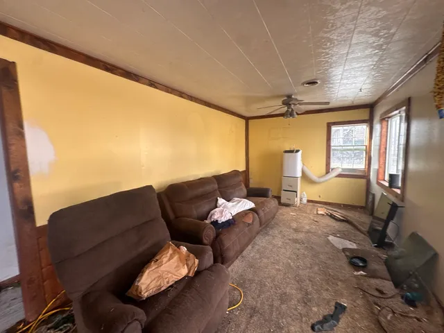 $13,000 | 315 West Washington Street, Blandinsville, IL 61420