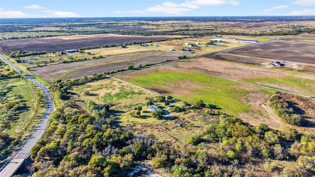 120 Vaughan Lane Tioga, TX 76271 - Photo 5 of 21 a view of an ocean and beach