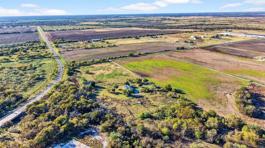 120 Vaughan Lane Tioga, TX 76271 - Photo 6 of 21 a view of a water with an ocean