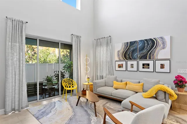 $3,450 | 8711 Terracina Lake Drive, Tampa, FL 33625