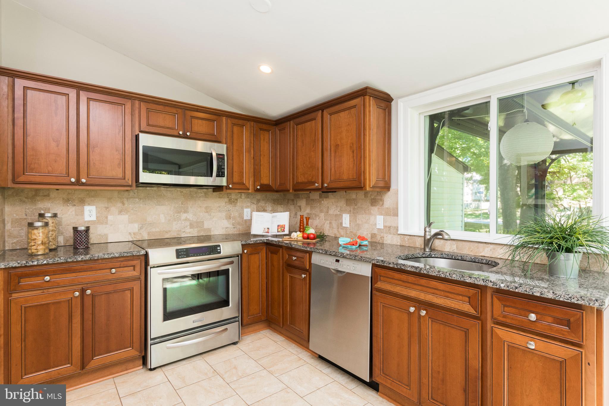 9353 Torrent Row Columbia, MD 21045 - Photo 19 of 40