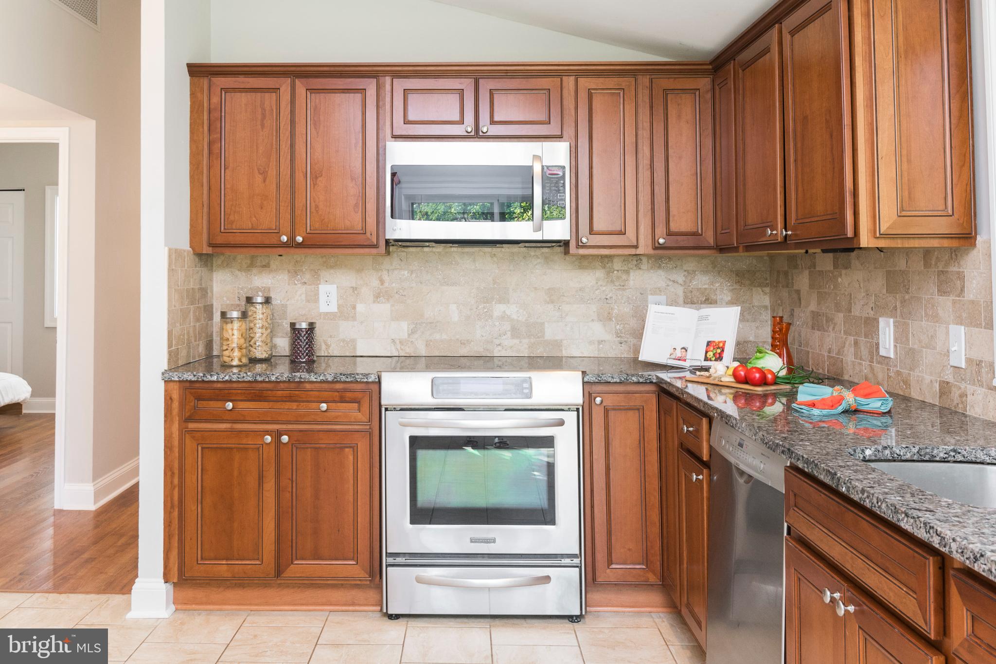 9353 Torrent Row Columbia, MD 21045 - Photo 21 of 40