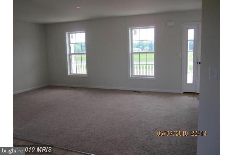 11354 Shane Circle Ridgely, MD 21660 - Photo 4 of 14 Living Room