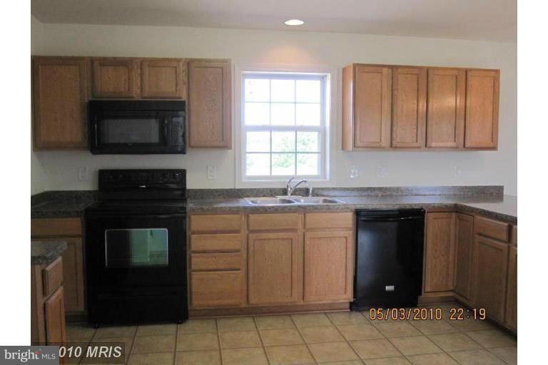 11354 Shane Circle Ridgely, MD 21660 - Photo 8 of 14 Kitchen 2