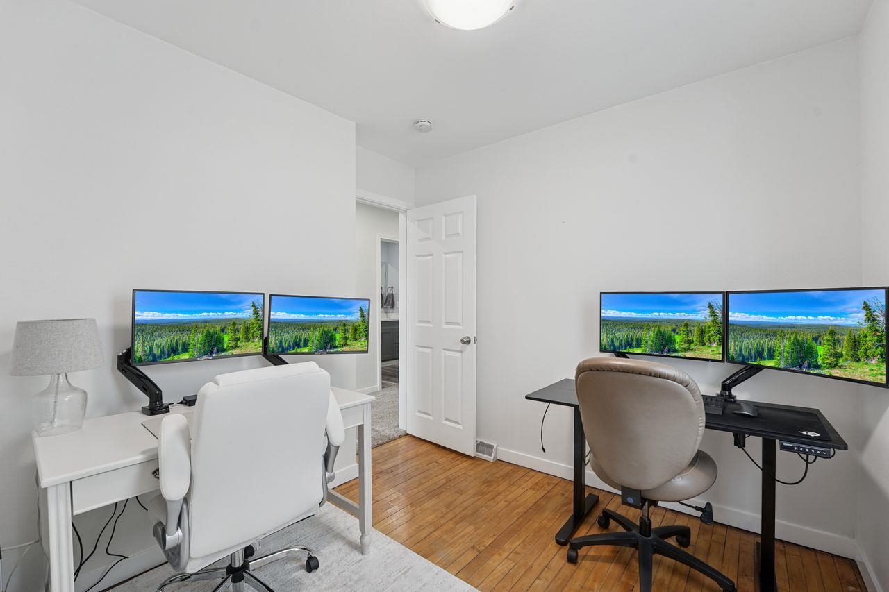 907 East 7th Street Duluth, MN 55805 - Photo 18 of 20