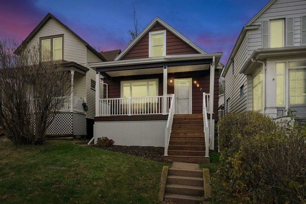907 East 7th Street Duluth, MN 55805 - Photo 2 of 20