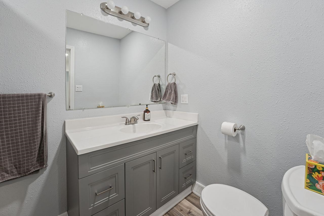 907 East 7th Street Duluth, MN 55805 - Photo 8 of 20