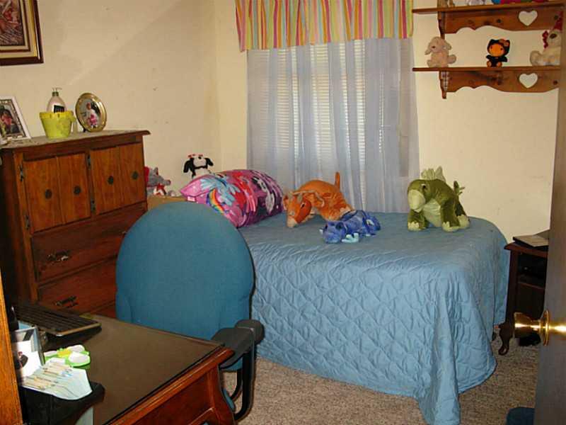 4963 Peoga Road Trafalgar, IN 46181 - Photo 9 of 15 Gallery Image 9