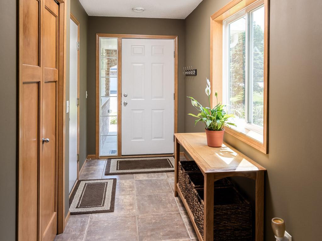 3835 Raspberry Ridge Road Northwest Prior Lake, MN 55372 - Photo 2 of 21