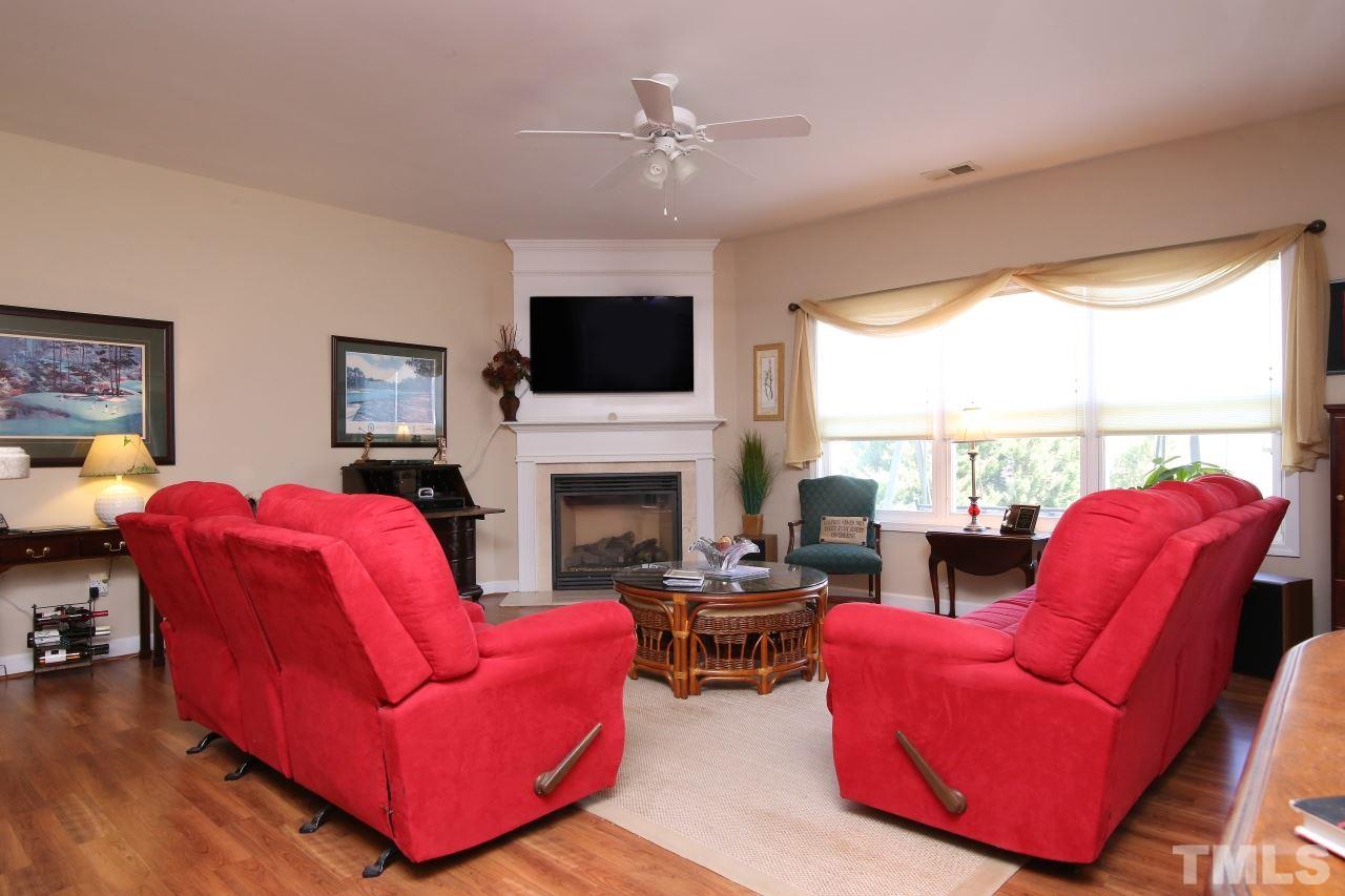 12302 Mossgreen Street Raleigh, NC 27614 - Photo 10 of 25 Spacious, open living!