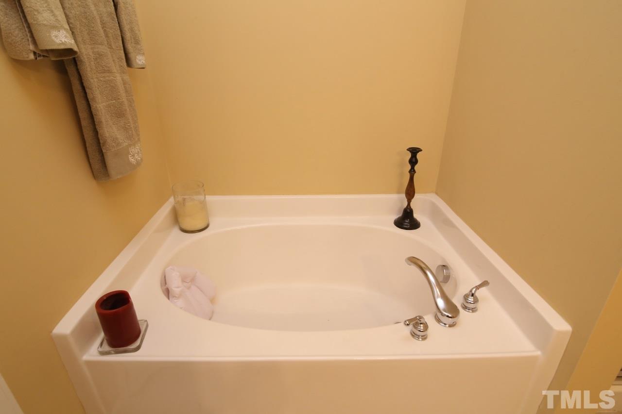 12302 Mossgreen Street Raleigh, NC 27614 - Photo 14 of 25 Gallery Image 14