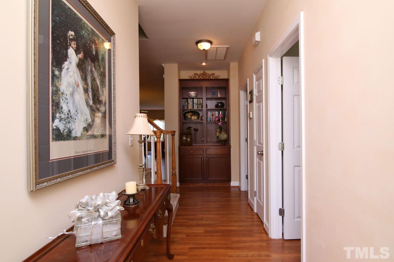 12302 Mossgreen Street Raleigh, NC 27614 - Photo 4 of 25 Gorgeous built-in bookcase!