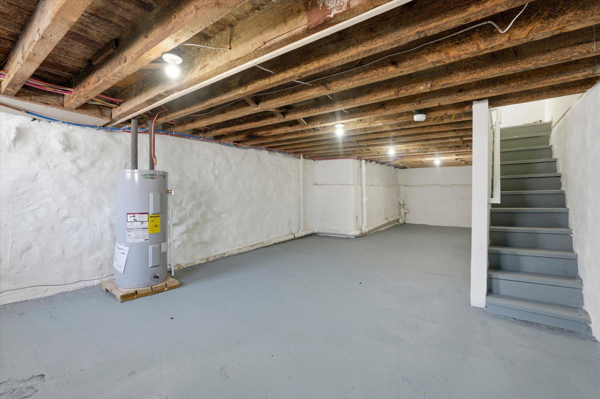 2528 Page Street Philadelphia, PA 19121 - Photo 14 of 15 Spacious, versatile basement for storage.