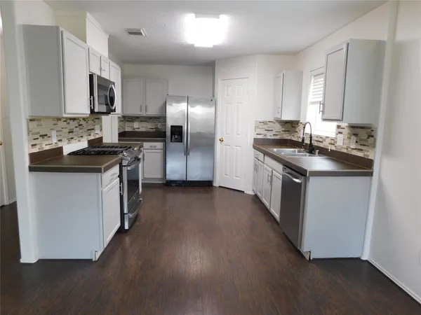 $3,200 | 19130 Yaupon Ranch Drive, Cypress, TX 77433