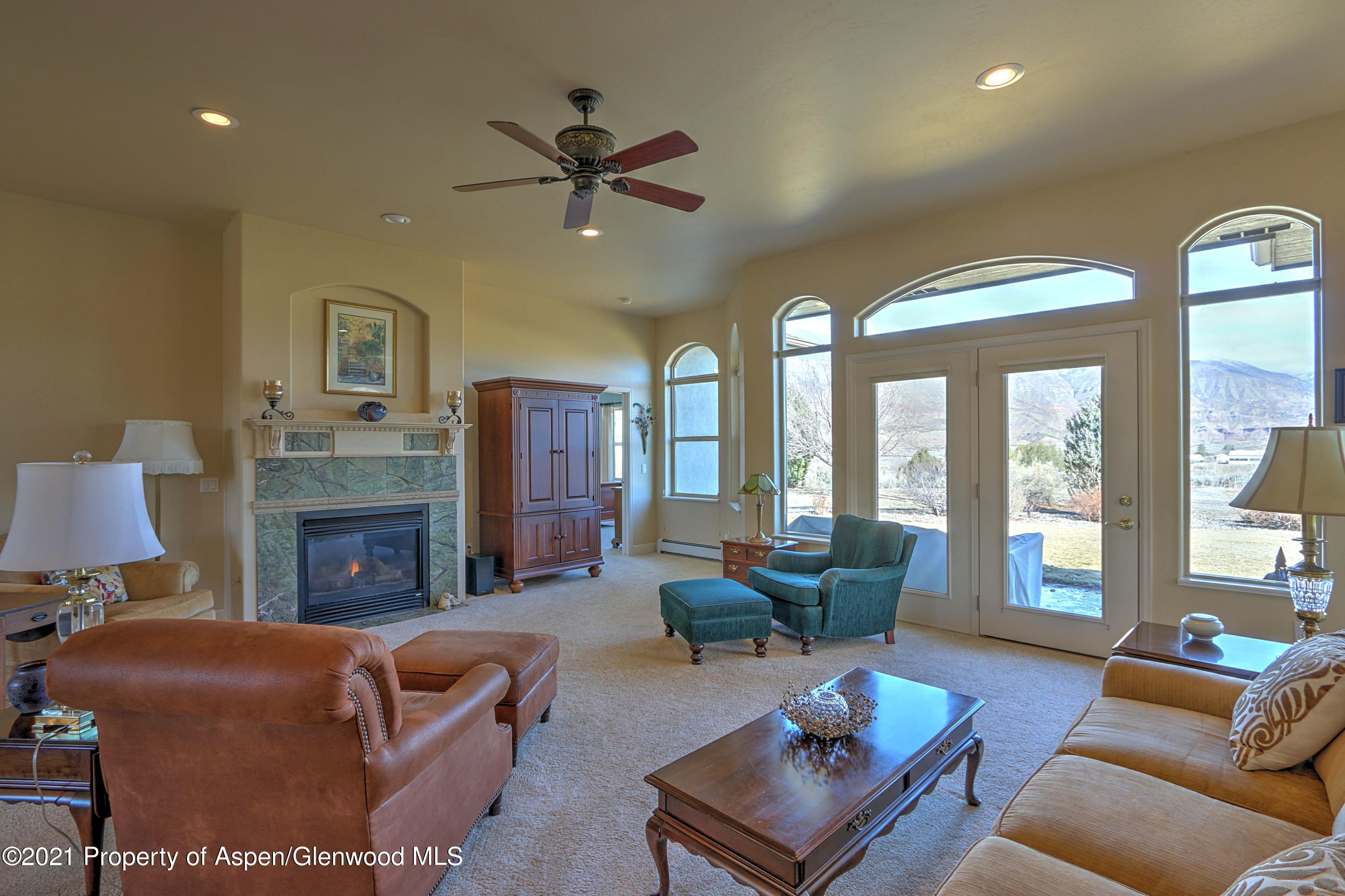 81 Ridge View Place Parachute, CO 81635 - Photo 7 of 36 Livingroom 1