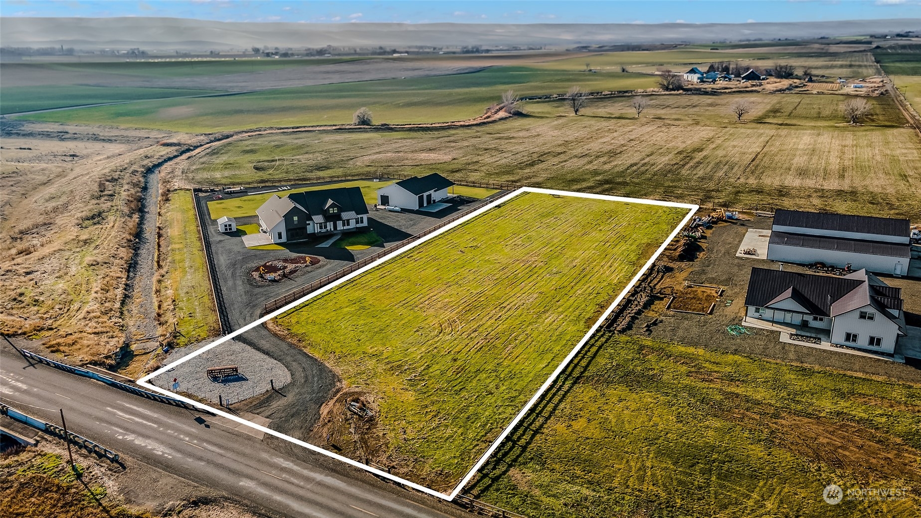 1068 Locher Road Touchet, WA 99360 - Photo 2 of 8