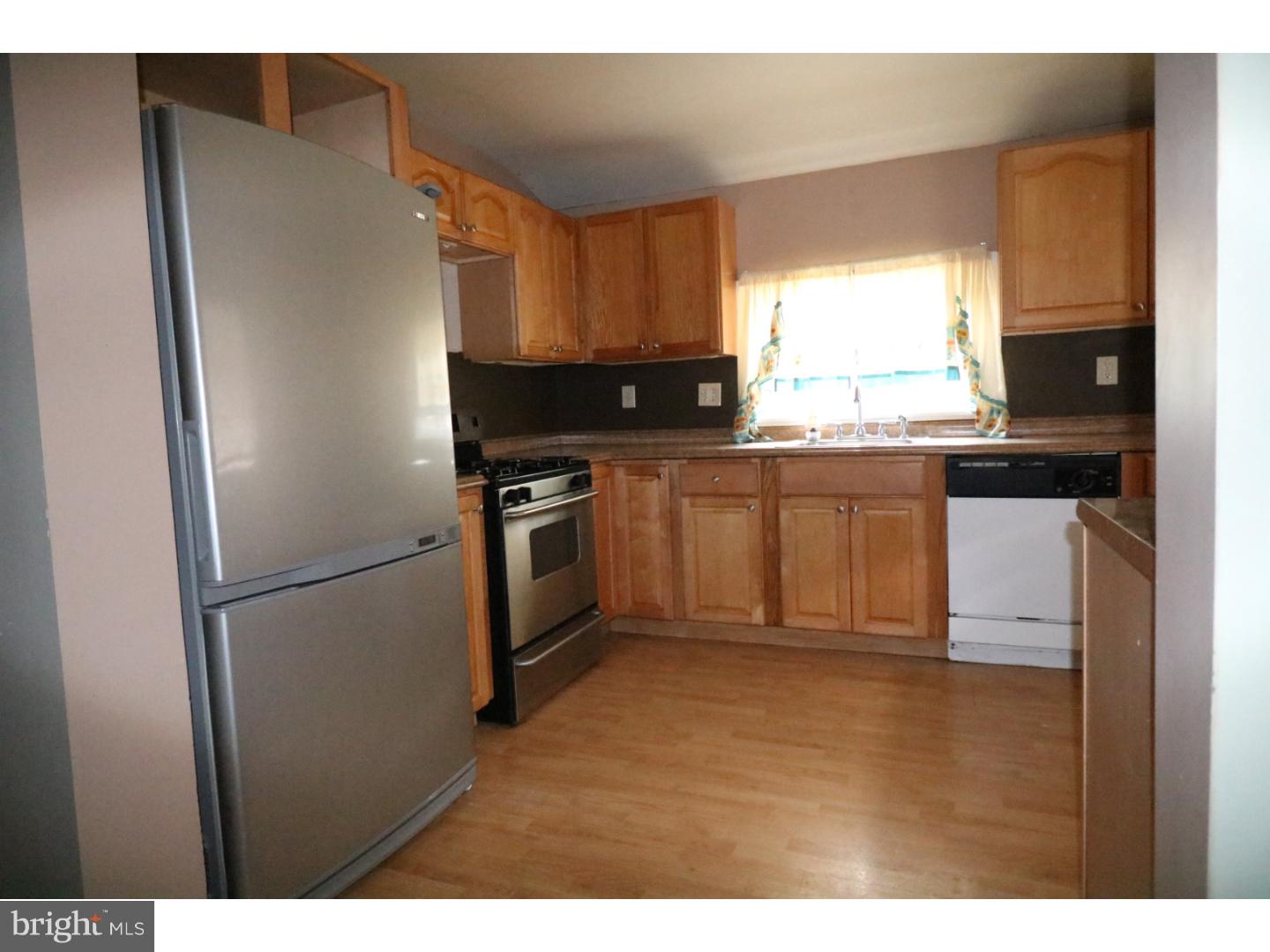 703 Crown Point Road Westville, NJ 08093 - Photo 8 of 19 Gallery Image 8