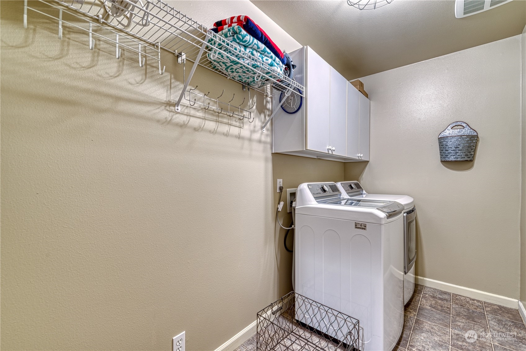 91 East Soderberg Road, Unit B5 Allyn, WA 98524 - Photo 26 of 34 a utility room with dryer and washer