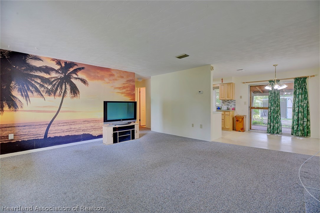 2017 Avalon Road Sebring, FL 33870 - Photo 5 of 36 Gallery Image 5