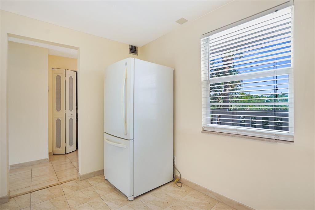 111 Southeast 3rd Avenue, Unit 306 Dania Beach, FL 33004 - Photo 14 of 43