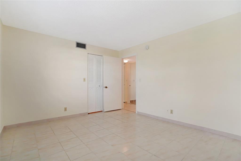 111 Southeast 3rd Avenue, Unit 306 Dania Beach, FL 33004 - Photo 20 of 43
