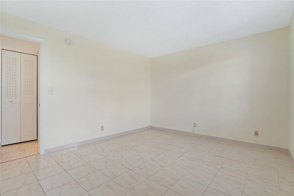111 Southeast 3rd Avenue, Unit 306 Dania Beach, FL 33004 - Photo 21 of 43