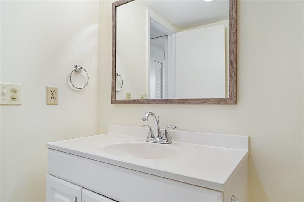 111 Southeast 3rd Avenue, Unit 306 Dania Beach, FL 33004 - Photo 25 of 43