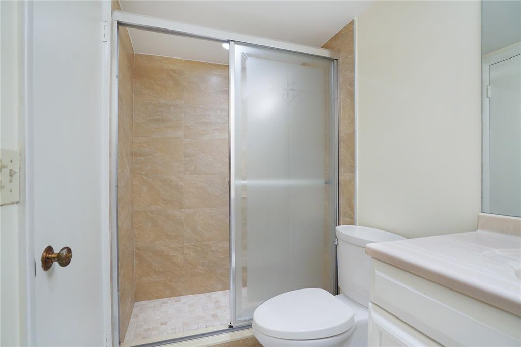 111 Southeast 3rd Avenue, Unit 306 Dania Beach, FL 33004 - Photo 32 of 43