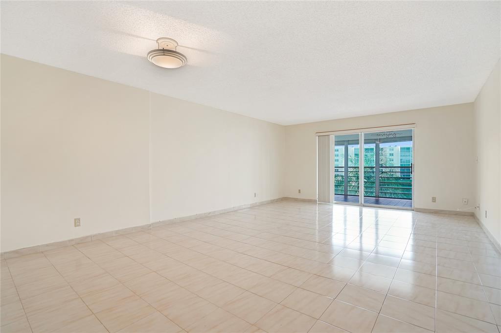 111 Southeast 3rd Avenue, Unit 306 Dania Beach, FL 33004 - Photo 4 of 43