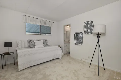 $215,000 | 37 Magnolia Drive, Calistoga, CA 94515