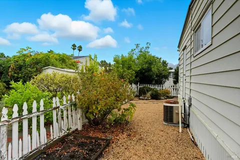 $215,000 | 37 Magnolia Drive, Calistoga, CA 94515