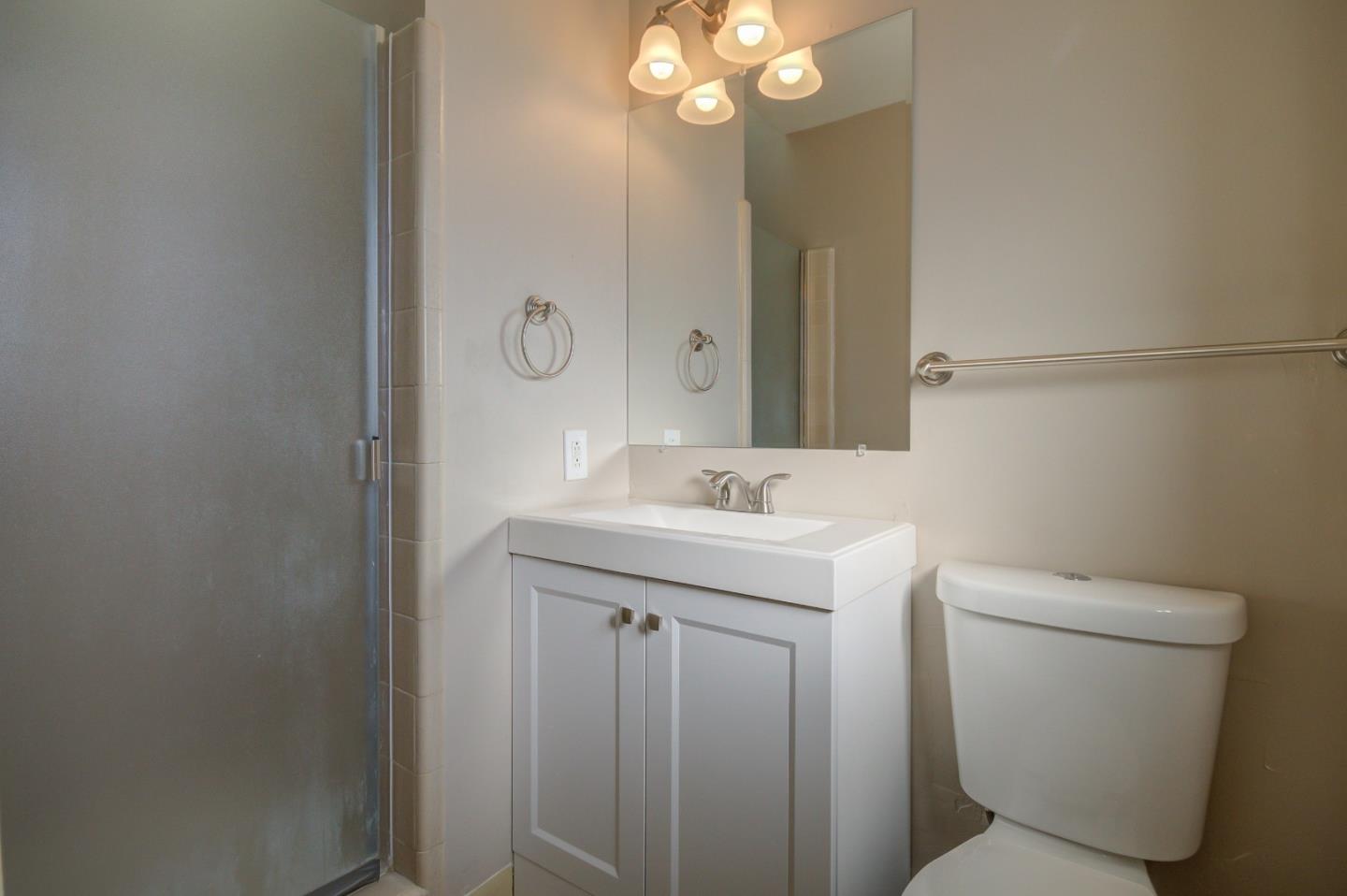 855 Amesti Road Watsonville, CA 95076 - Photo 11 of 17 Gallery Image 11