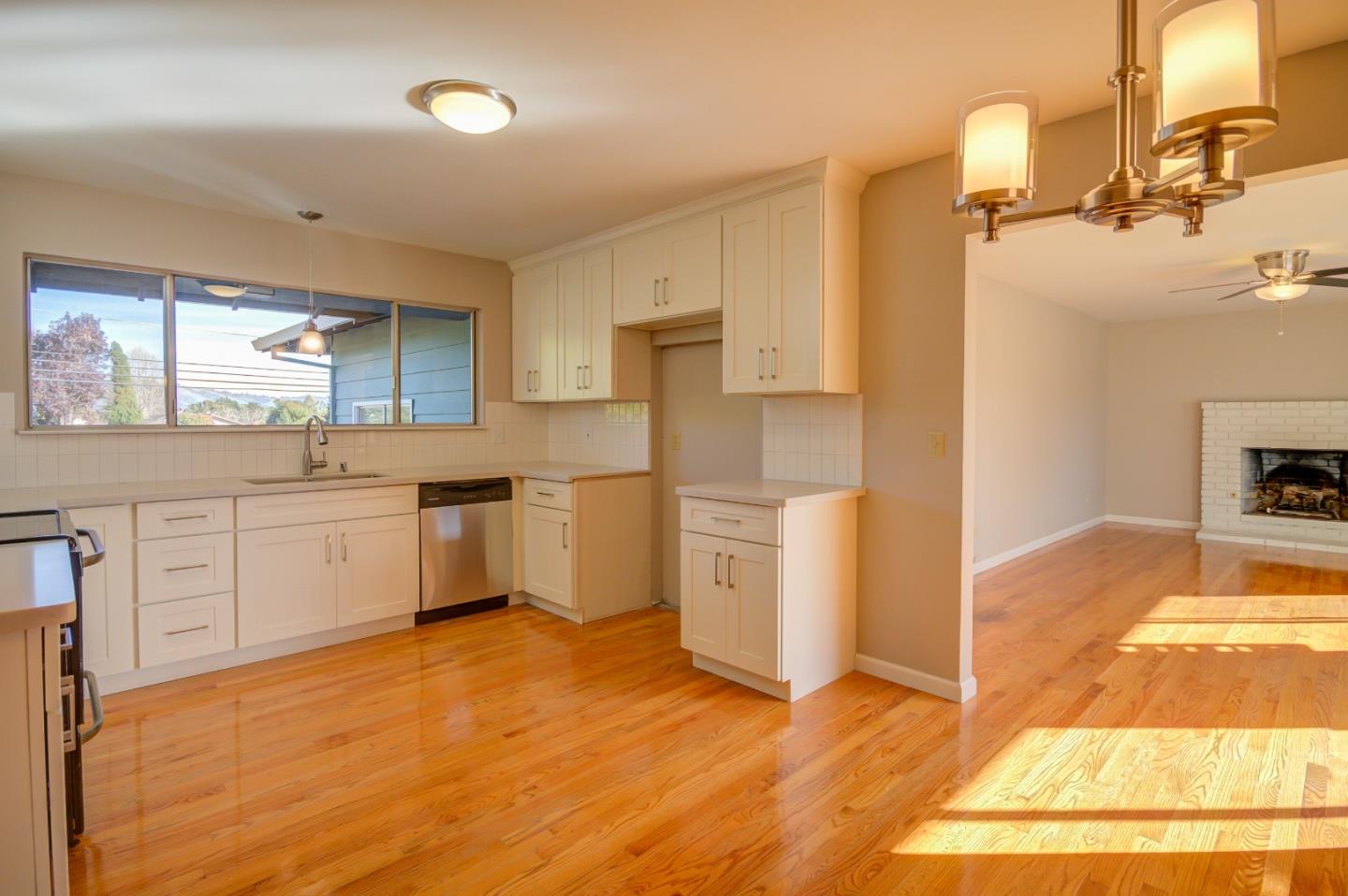 855 Amesti Road Watsonville, CA 95076 - Photo 4 of 17 Gallery Image 4