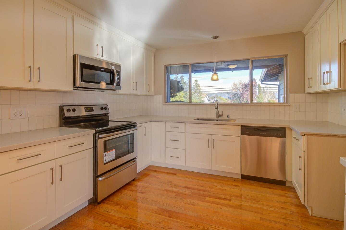 855 Amesti Road Watsonville, CA 95076 - Photo 6 of 17 Gallery Image 6