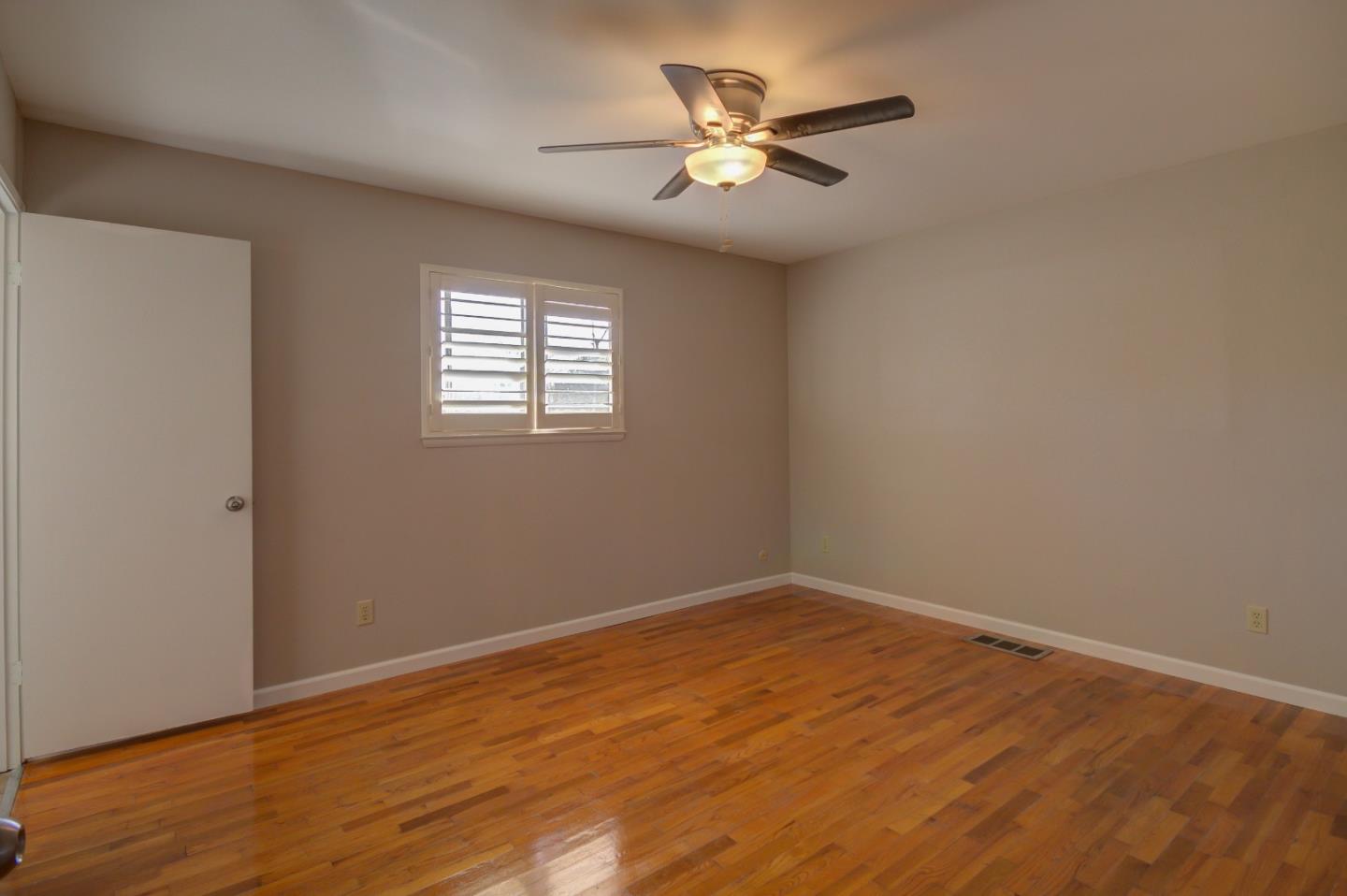 855 Amesti Road Watsonville, CA 95076 - Photo 9 of 17 Gallery Image 9