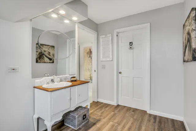 $1,050,000 | 36968 Thoroughbred Drive, Wadsworth, IL 60083