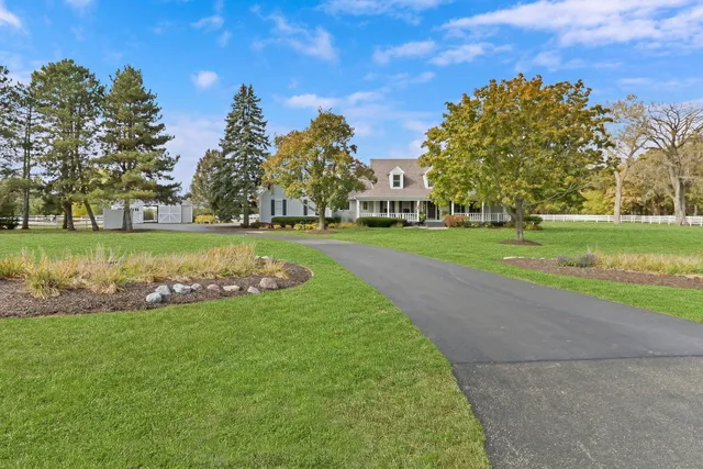 $1,050,000 | 36968 Thoroughbred Drive, Wadsworth, IL 60083