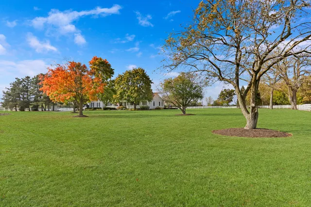 $1,050,000 | 36968 Thoroughbred Drive, Wadsworth, IL 60083