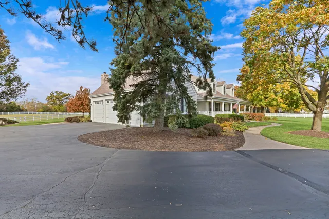 $1,050,000 | 36968 Thoroughbred Drive, Wadsworth, IL 60083