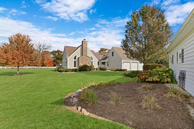 $1,050,000 | 36968 Thoroughbred Drive, Wadsworth, IL 60083